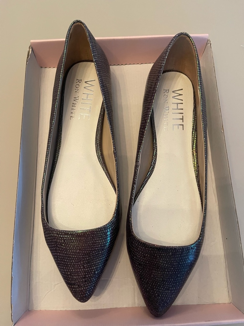 White by Ron White Iridescent Black Pointed Flats